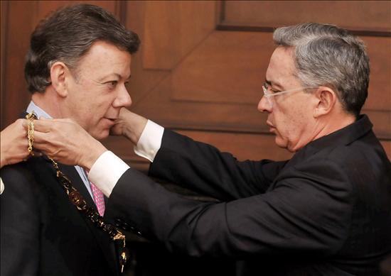 Uribe entregó el relevo en condiciones económicas adversas/Flickr: Globovisión