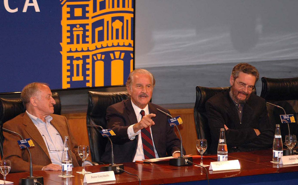 Carlos Fuentes en el homenaje a Juan Goytisolo en 2005 / Foto: Casa de América