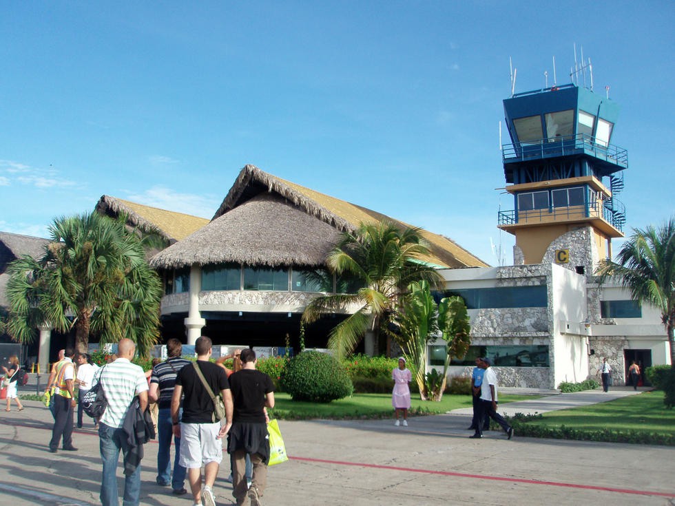 El Aeropuerto Internacional de Punta Cana es la joya que corona el imperio Rainieri / Foto: Minube