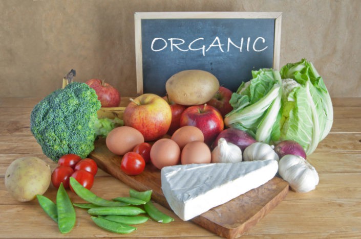 Está muy vivo el debate entre alimentos orgánicos y transgénicos / Foto: FamilyDoctor