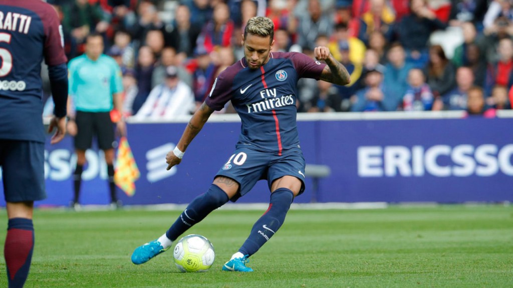 El traspaso más emblemático de los últimos años es el de Neymar del Barcelona al PSG / Foto: PSG