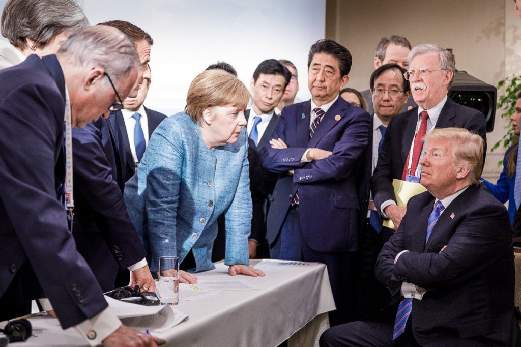 Trump y Merkel son los protagonistas principales de la foto más tensa del G7 / Twitter: @RegSprecher