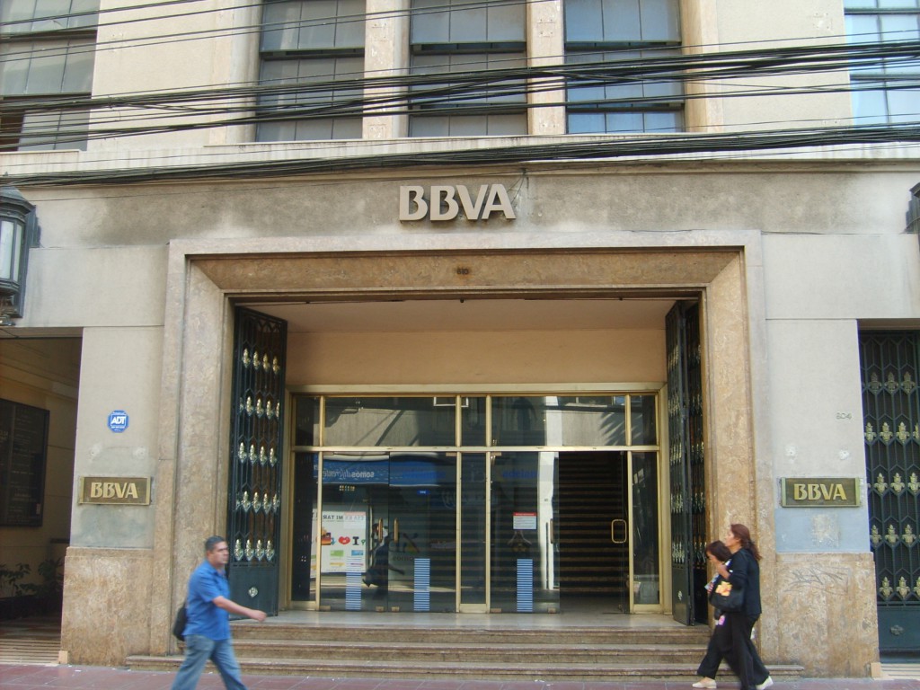 BBVA cada vez tiene menos oficinas en España / Foto: Wikimedia