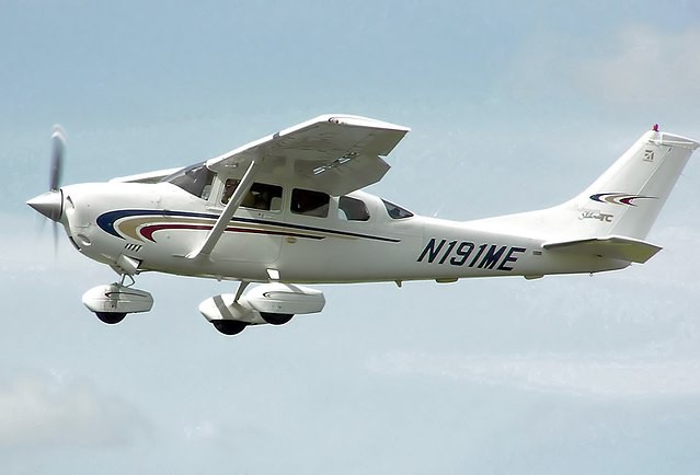 En un principio los aviones preferidos eran los pequeños Cessna 206 / Foto: WC