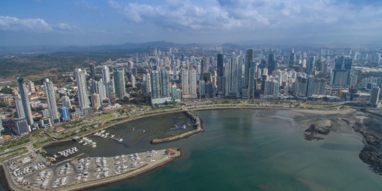 Panamá castiga la evasión fiscal con multas y recargos / Foto: Wikimedia Commons