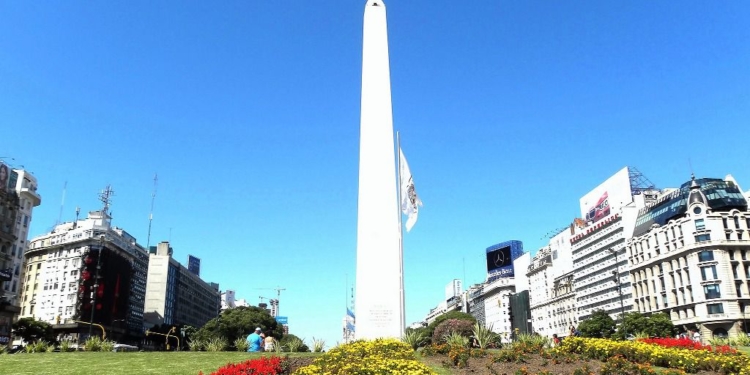 El Obelisco de Buenos Aires fue diseñado por Alberto Prebisch / Flickr: Cyro A. Silva