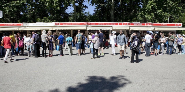 El 66% de los visitantes de la Feria del Libro de Madrid fueron mujeres / Foto: Ahora Madrid