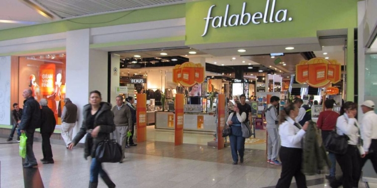 Acciona abastecerá a casi 100 de instalaciones de Sodimac, Falabella, Tottus y Open Plaza / Foto: Falabella