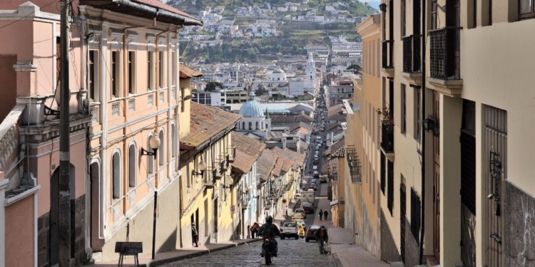 Oleada de optimismo por la mejora turística de su capital, Quito / Foto: Cayambe