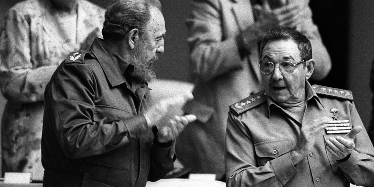 Fidel y Raul