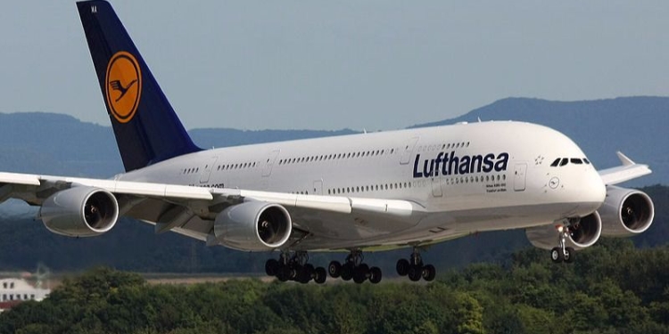 Lufthansa no vuela a Caracas desde junio de 2016 / Wikimedia Commons: Lasse Fuss