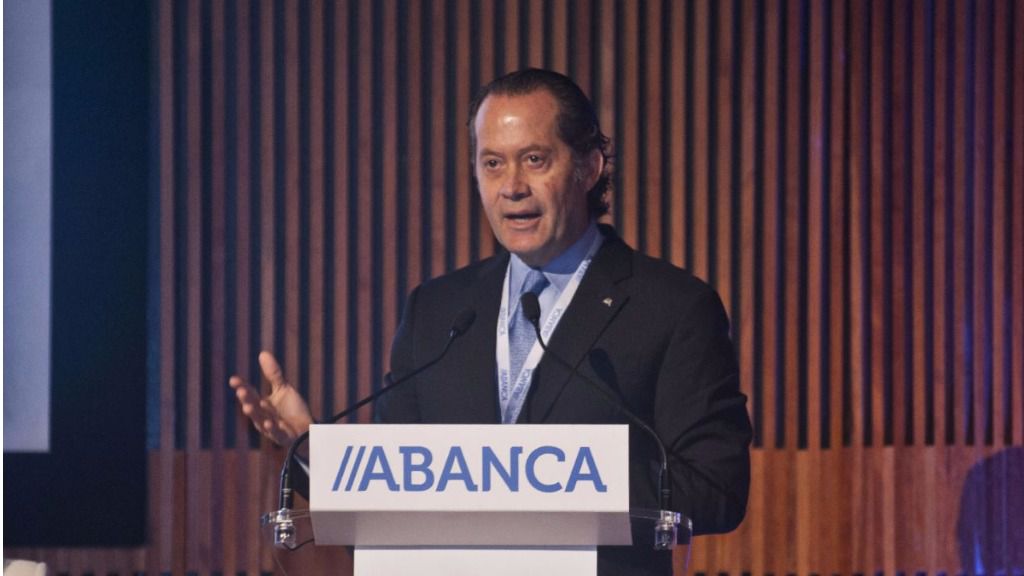 Escotet sustituye a Etcheverría en la presidencia de Abanca / Foto: Abanca
