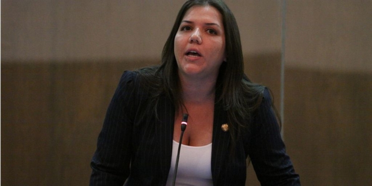 María Alejandra Vicuña