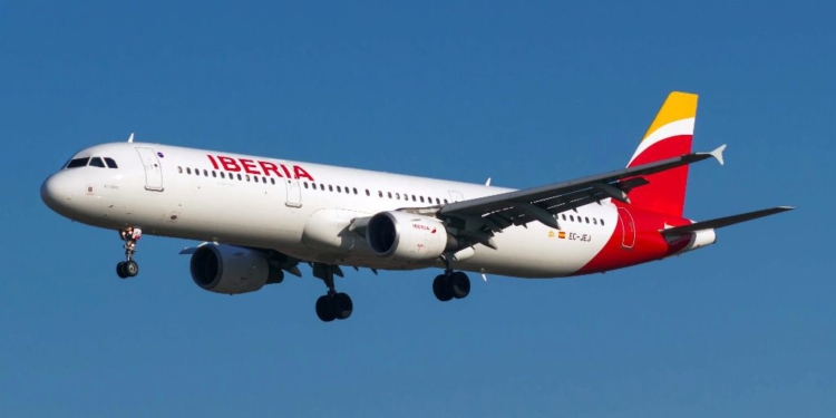 Iberia conectará Managua con Madrid en vuelo directo el próximo año / Wikimedia: Bene Riobó