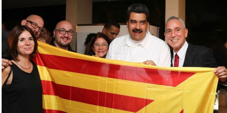 Maduro con una estelada