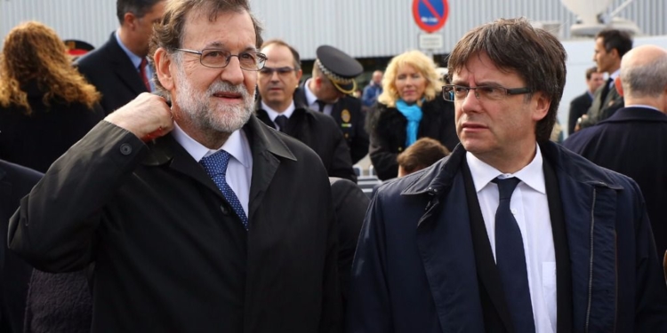 Mariano Rajoy y Carles Puigdemont