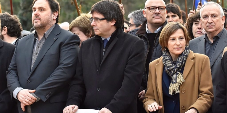 Oriol Junqueras, Carles Puigdemont y Carme Forcadell