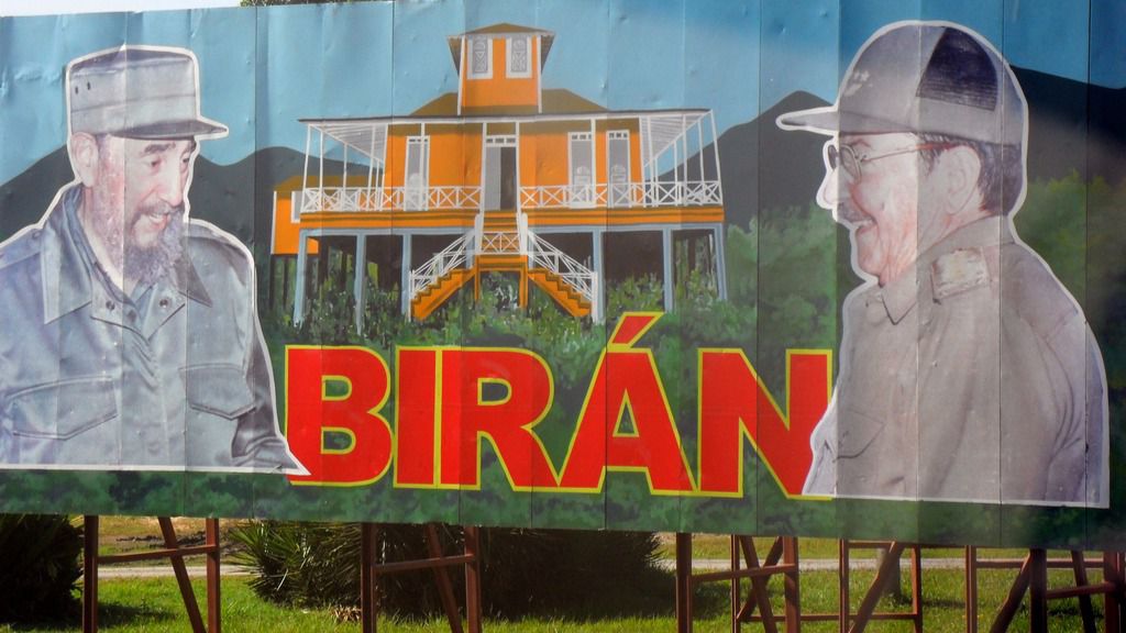 Fidel y Raúl Castro en Birán
