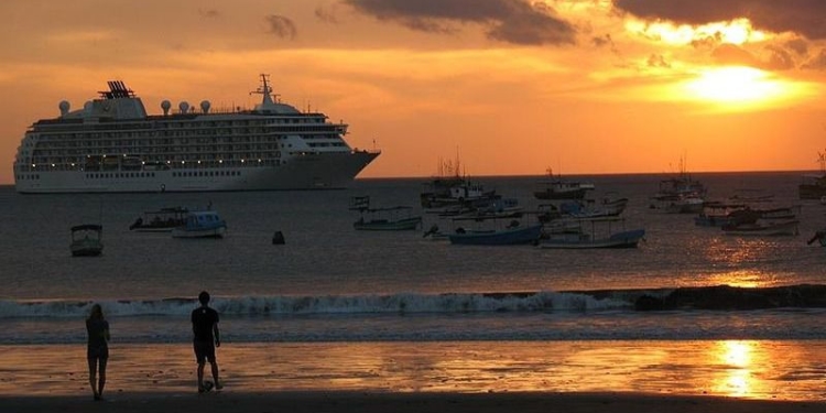 Tres cruceros llegaron a Nicaragua este jueves con casi 4.000 turistas a bordo / Wikimedia Commons: Fashiondetective