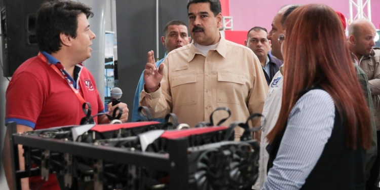 La criptomoneda de Venezuela podría funcionar como una “divisa autoritaria” / Foto: nicolasmaduro.og