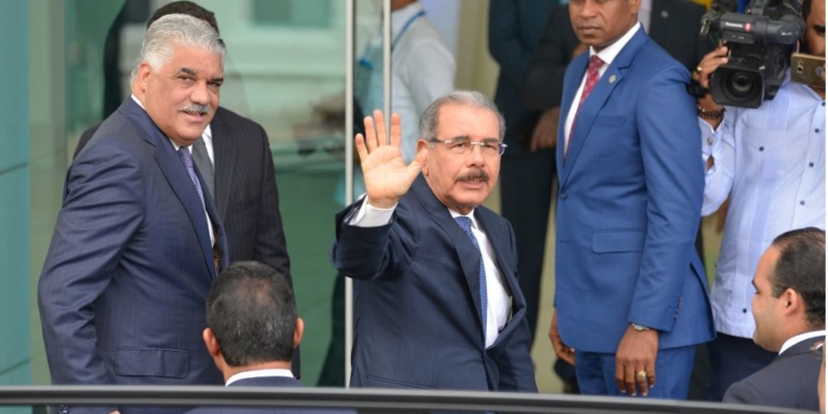 El presidente dominicano, Danilo Medina, llegó a las 11:30 horas / Foto: Cancillería RD