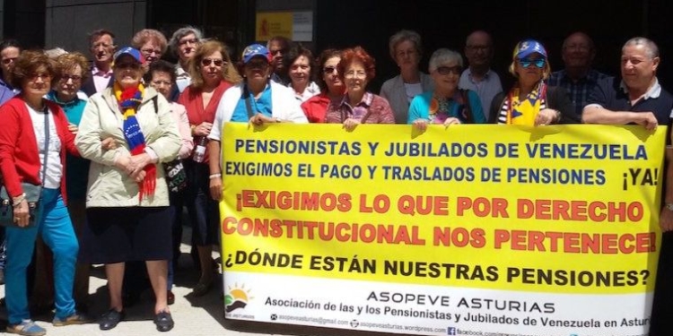 Los pensionistas venezolanos en España instan a Nicolás Maduro al pago “urgente” de la deuda / Foto: Asopeve Asturias