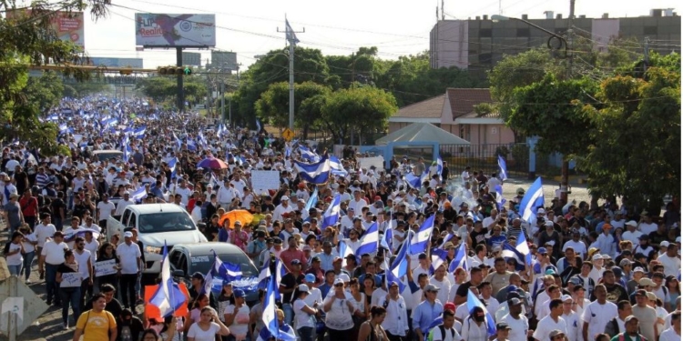 Miles de manifestantes exigen la dimisión del presidente Daniel Ortega / Foto: @COSEPNicaragua