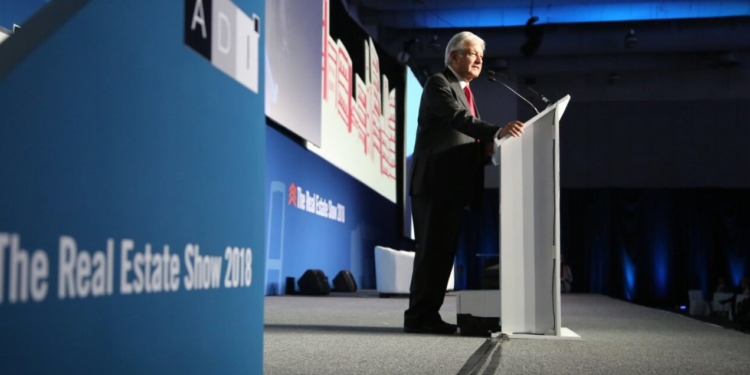 López Obrador es el único que quiere cancelar la construcción del aeropuerto / Foto: AMLO