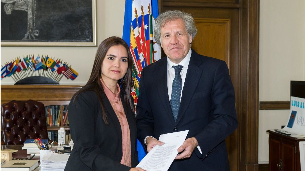 Luis Almagro y Tamara Sujú podrían llevar al régimen de Maduro a La Haya / Foto: OEA
