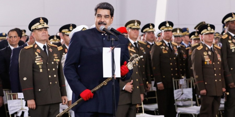 Nicolás Maduro se mostró victorioso entre sus militares / Foto: Prensa Presidencia de Venezuela