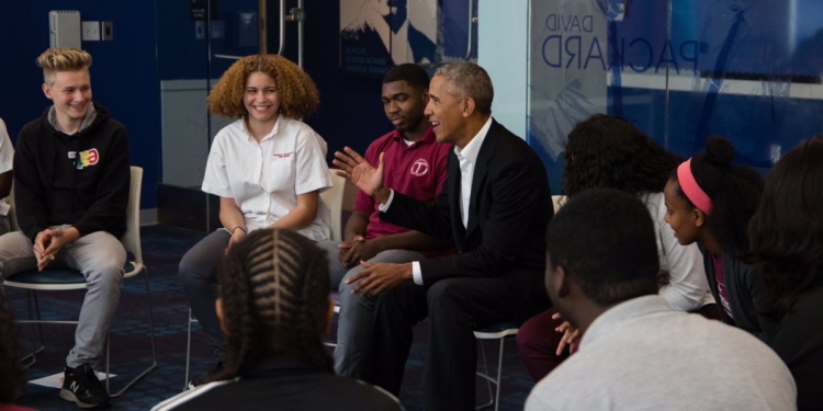 Obama encomendó su campaña de 2008 a jóvenes de 20 años / Foto: @barackobama