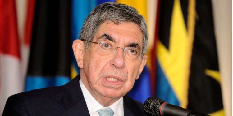 Óscar Arias