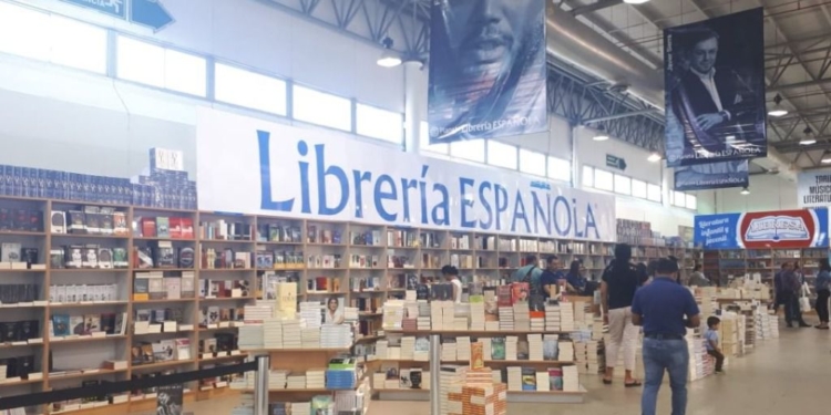 España pasea su literatura por la Feria del Libro de Ecuador / Twitter: @PlanetaLibrosEc