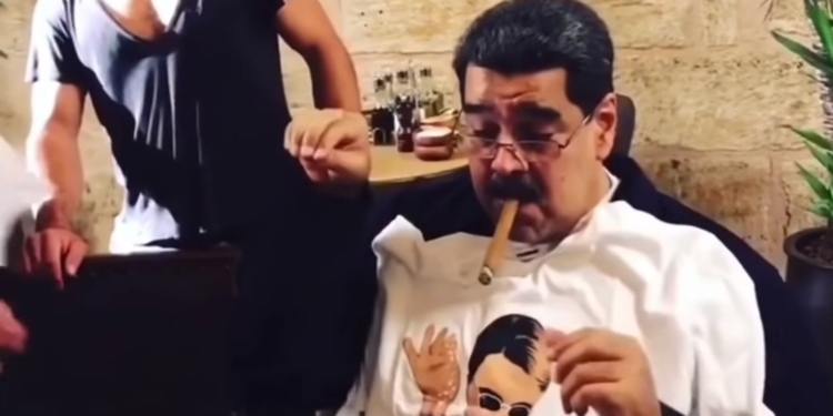 Maduro hasta imitó el gesto del chef turco / Foto: Captura Instagram