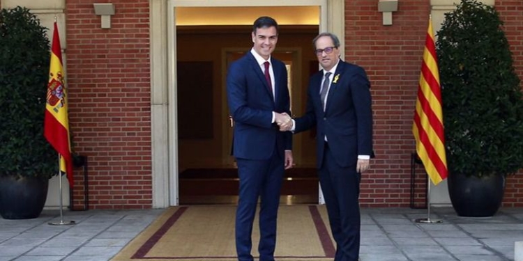 Cuál caerá antes: el gobierno de Quim Torra o el de Pedro Sánchez / Foto: La Moncloa