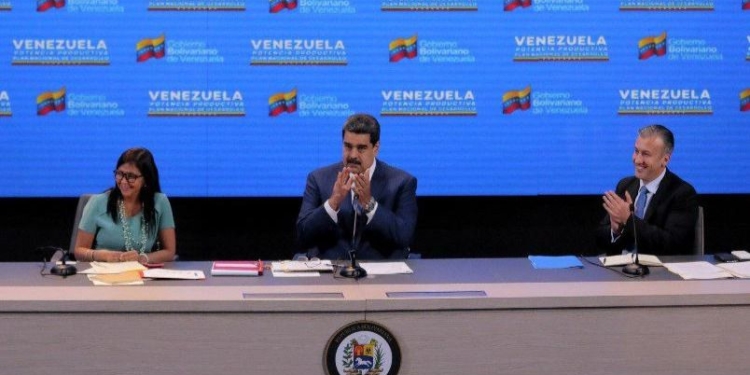 El Gobierno promete y promete “reactivación económica” / Foto: @NicolasMaduro