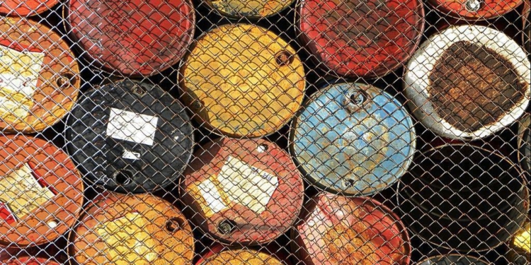 El precio del barril de petróleo ha evolucionado 30% en lo que va de año / Foto: PxHere