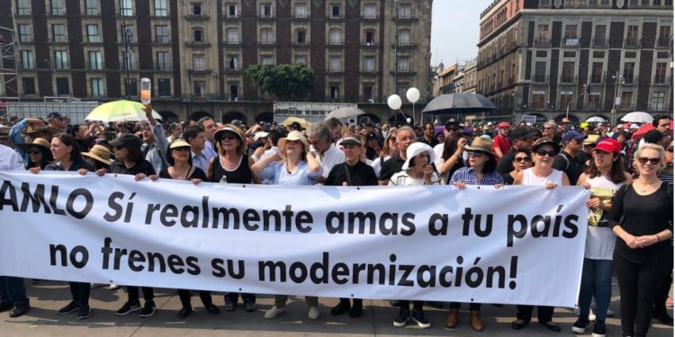 5.500 personas se congregaron en el corazón de México para protestas contra Obrador / Foto: @SocCivilMx