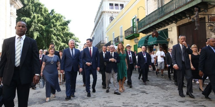 Las empresas españolas se quedaron fuera de la ampliación del aeropuerto de La Habana / La Moncloa: Fernando Calvo