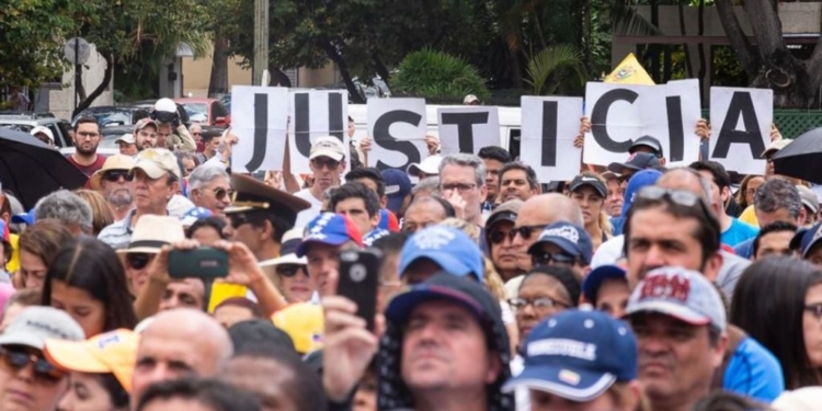 Venezolanos se reunieron el fin de semana para difundir la Ley de Amnistía / Twitter: @jguaido