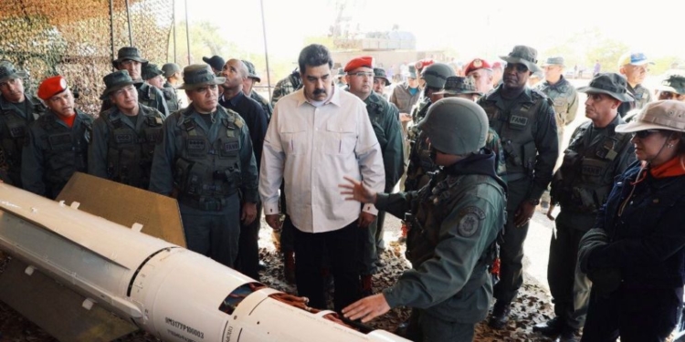 Los militares siguen apoyando a Maduro / Twitter: @NicolasMaduro