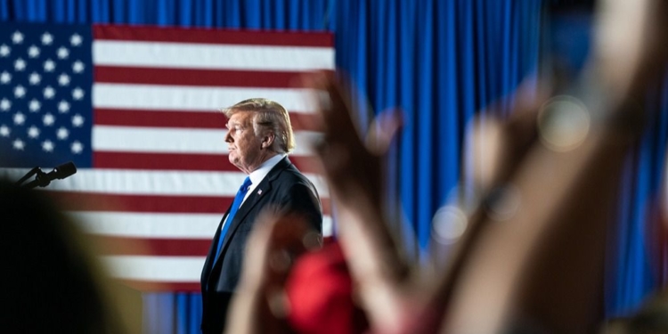 Trump no sólo oye sobre Venezuela, también escucha / Foto: White House