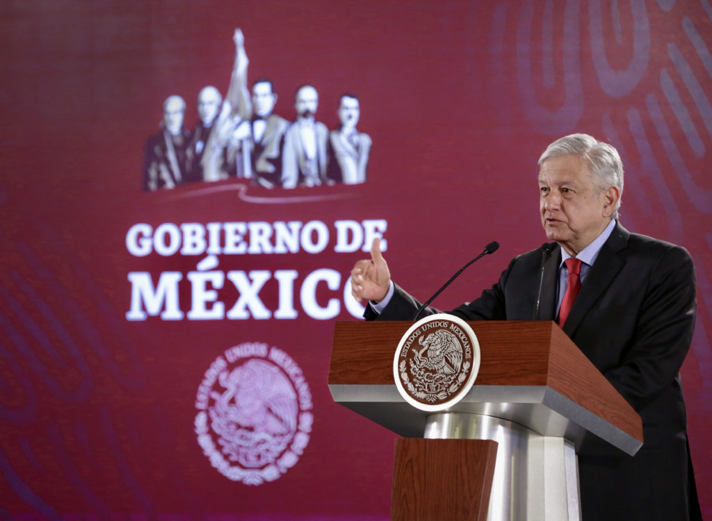 López Obrador, como Chávez, agitó el tema de la conquista de América para marcar agenda / Foto: AMLO