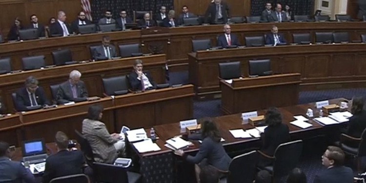 Demócratas y republicanos debaten sobre la opción militar / Foto: Captura Cámara de Representantes