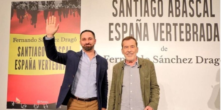 Una extensa entrevista a Santiago Abascal se convirtió en libro / Twitter: @vox_es