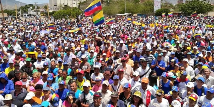 La gente respondió al llamado de Guaidó el 1 de mayo / Foto: @jguaido