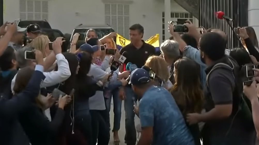 López se refugia como huésped en la Embajada española / Foto: Captura vídeo