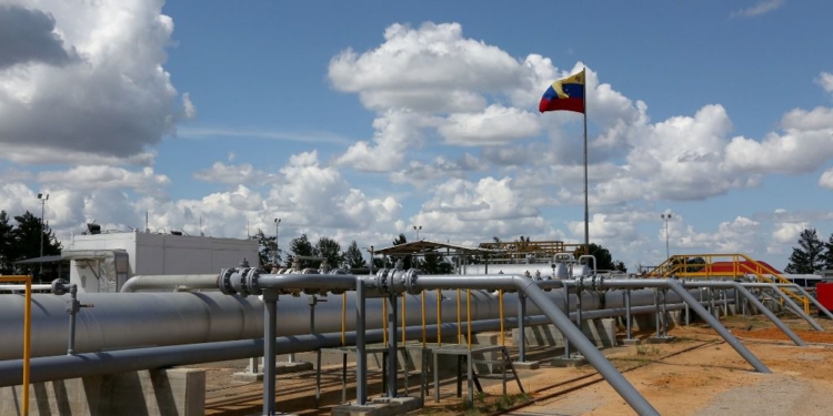 Venezuela le tiene que comprar crudo liviano a Nigeria / Foto: Ministerio del Petróleo