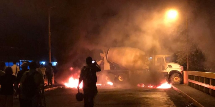 Hubo llamas y piquetes en las protestas de Honduras / Foto: COPINH