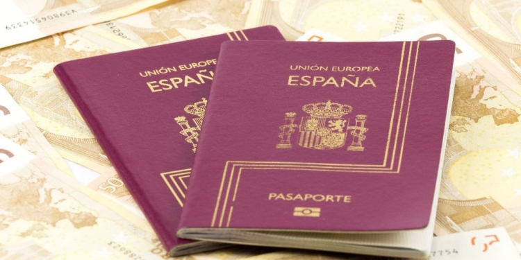 El trámite del pasaporte llega hasta los 5.000 euros / Foto: Ministerio de Asuntos Exteriores